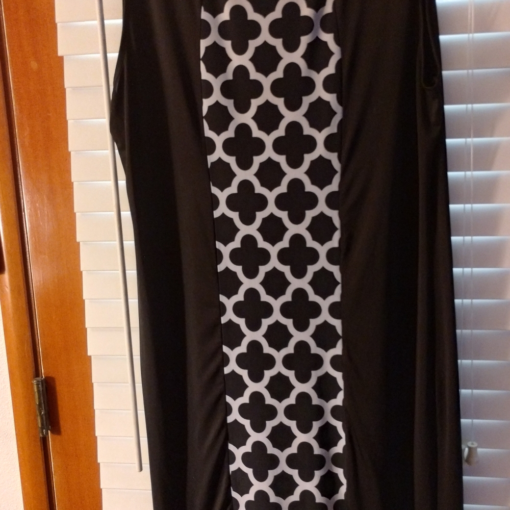 24 7 Comfort black & white dress, size 2X